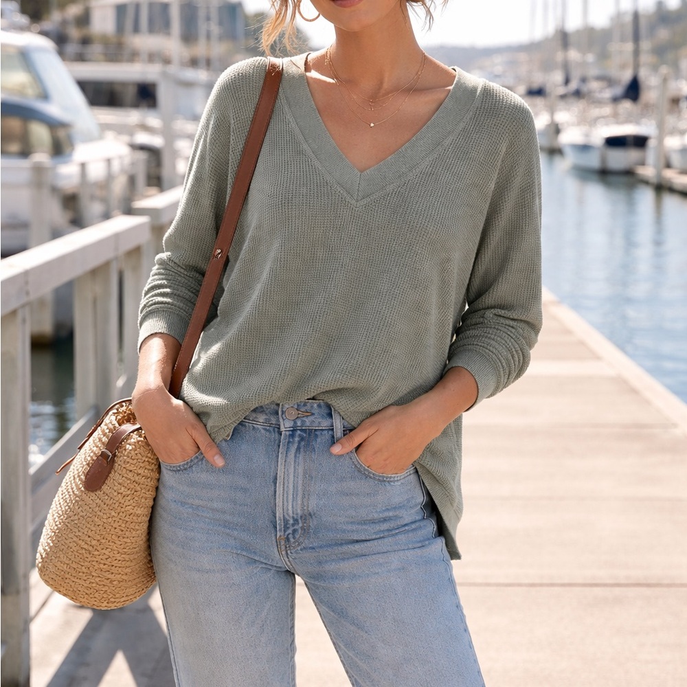 NWT Aerie Sage Green V-Neck Long Sleeve Waffle Knit Oversized Cozy Casual
